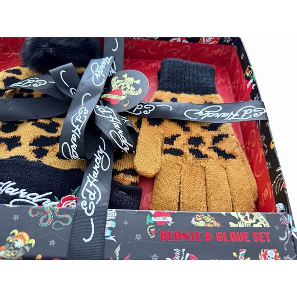Ed Hardy Women’s Beanie Hat and Glove Gift Set NEW! Leopard Print
